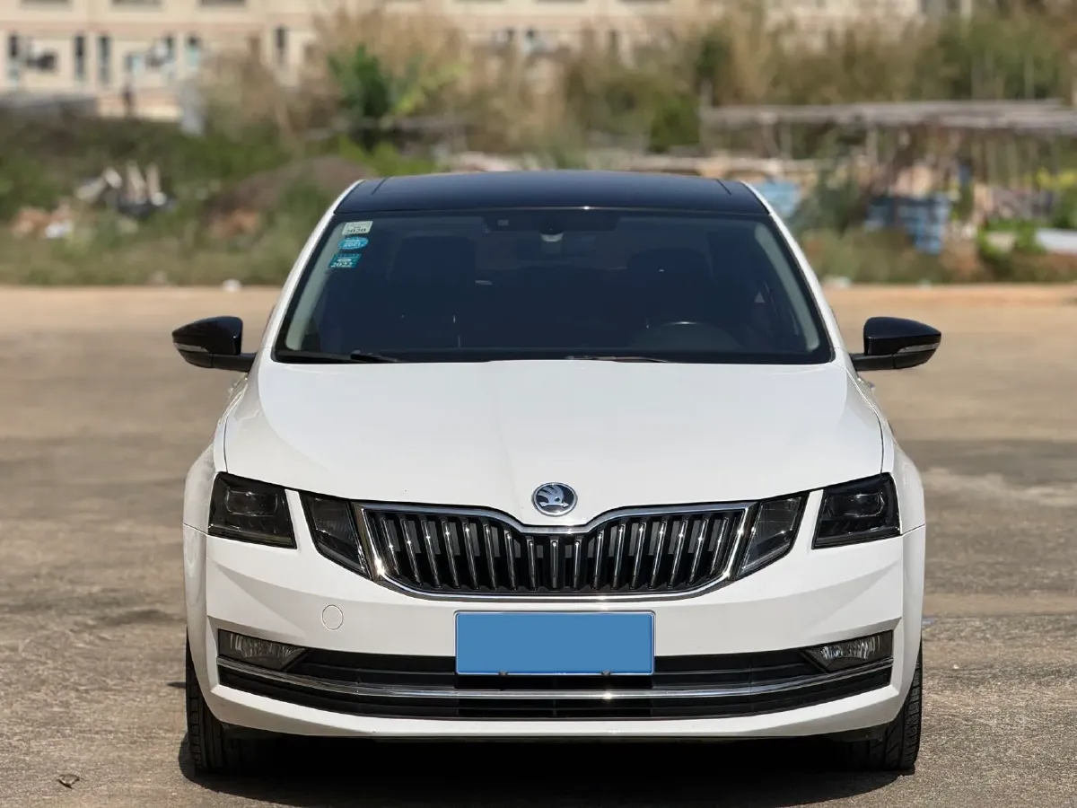 2018 Skoda Octavia 1.4T 150HP L4 7DCT,autocango,china used car exporter,china ev exporter,chinese used car exporter,chinese used ev exporter
