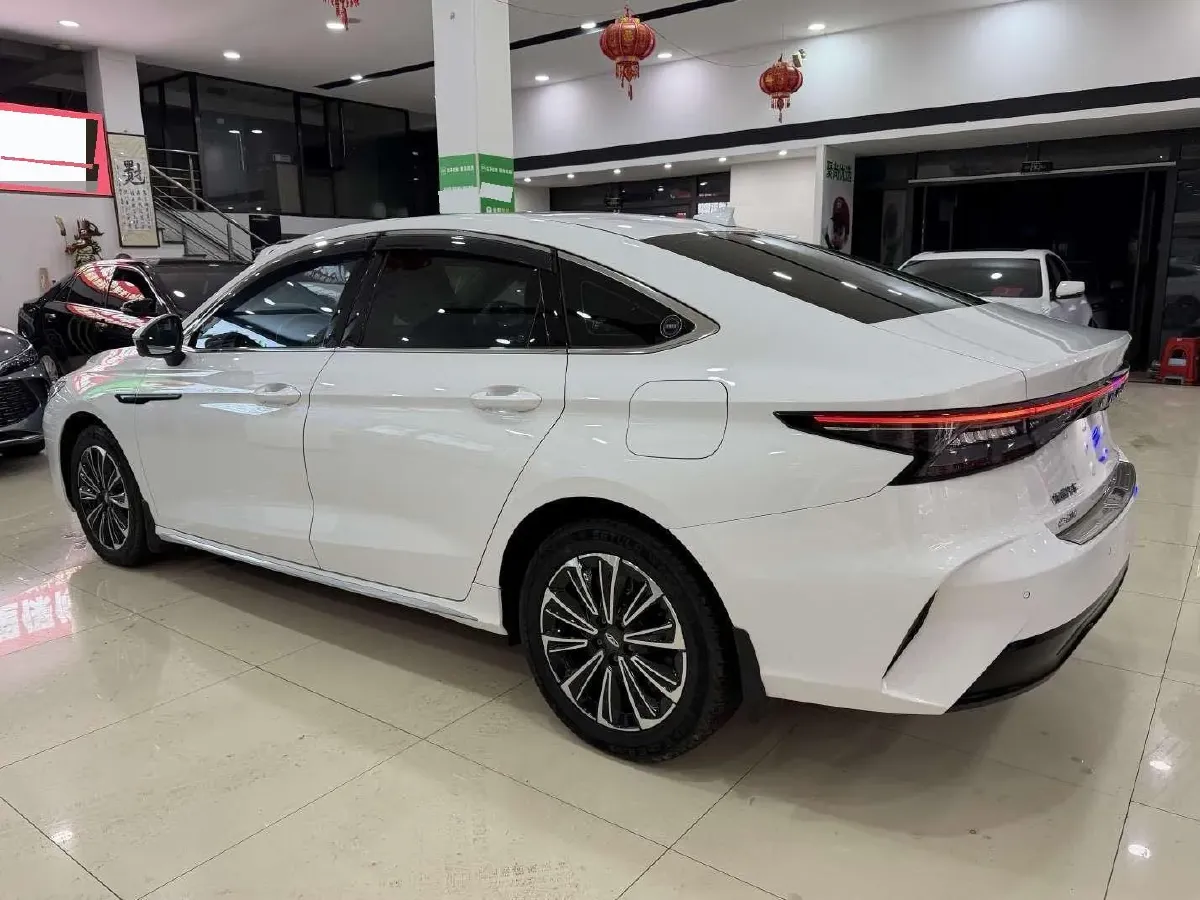 2024 Fulwin FulwinA8 1.5T 156HP L4 1DHT PHEV 18.3KWH,autocango,china used car exporter,china ev exporter,chinese used car exporter,chinese used ev exporter