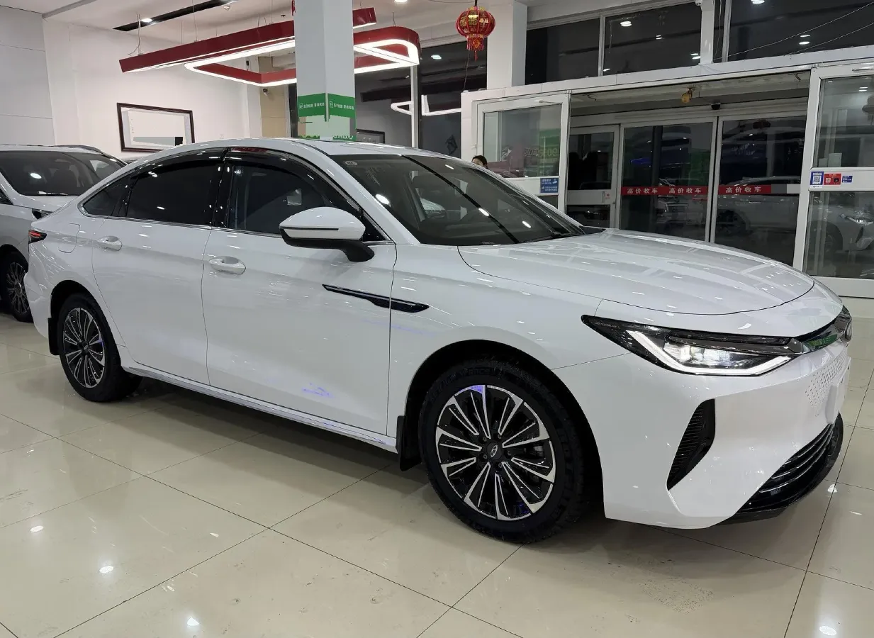 2024 Fulwin FulwinA8 1.5T 156HP L4 1DHT PHEV 18.3KWH,autocango,china used car exporter,china ev exporter,chinese used car exporter,chinese used ev exporter
