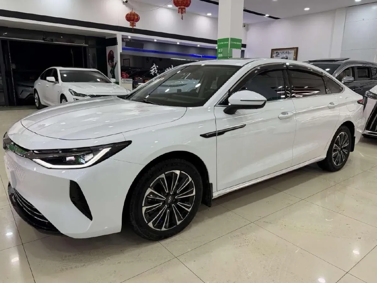 2024 Fulwin FulwinA8 1.5T 156HP L4 1DHT PHEV 18.3KWH,autocango,china used car exporter,china ev exporter,chinese used car exporter,chinese used ev exporter