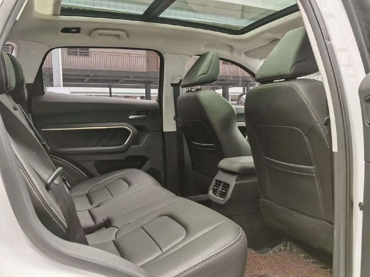 2020 Haval H6 1.5T 169HP L4 7DCT,autocango,china used car exporter,china ev exporter,chinese used car exporter,chinese used ev exporter