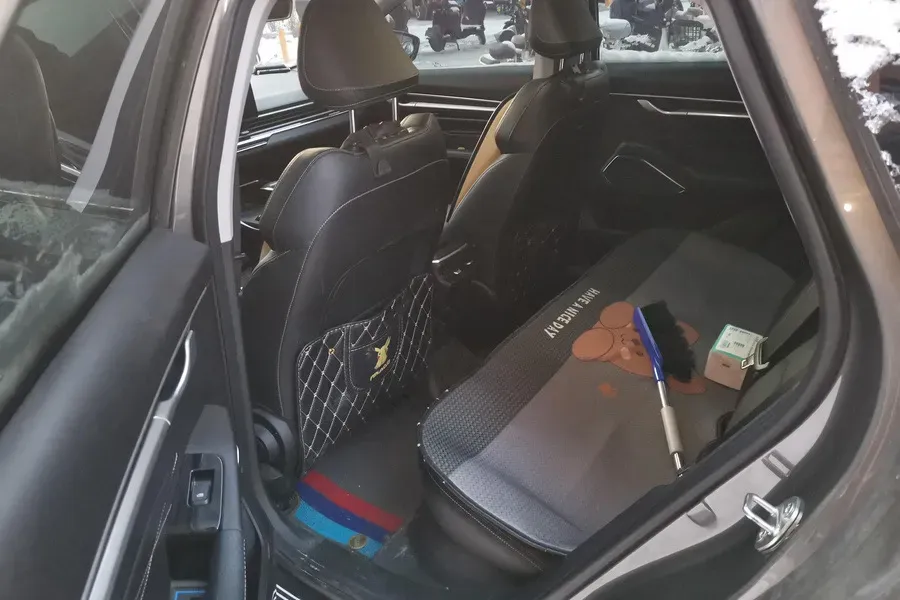 2022 Geely Emgrand 1.5L 114HP L4 CVT,autocango,china used car exporter,china ev exporter,chinese used car exporter,chinese used ev exporter