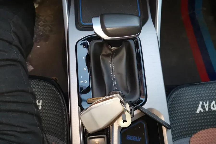 2022 Geely Emgrand 1.5L 114HP L4 CVT,autocango,china used car exporter,china ev exporter,chinese used car exporter,chinese used ev exporter