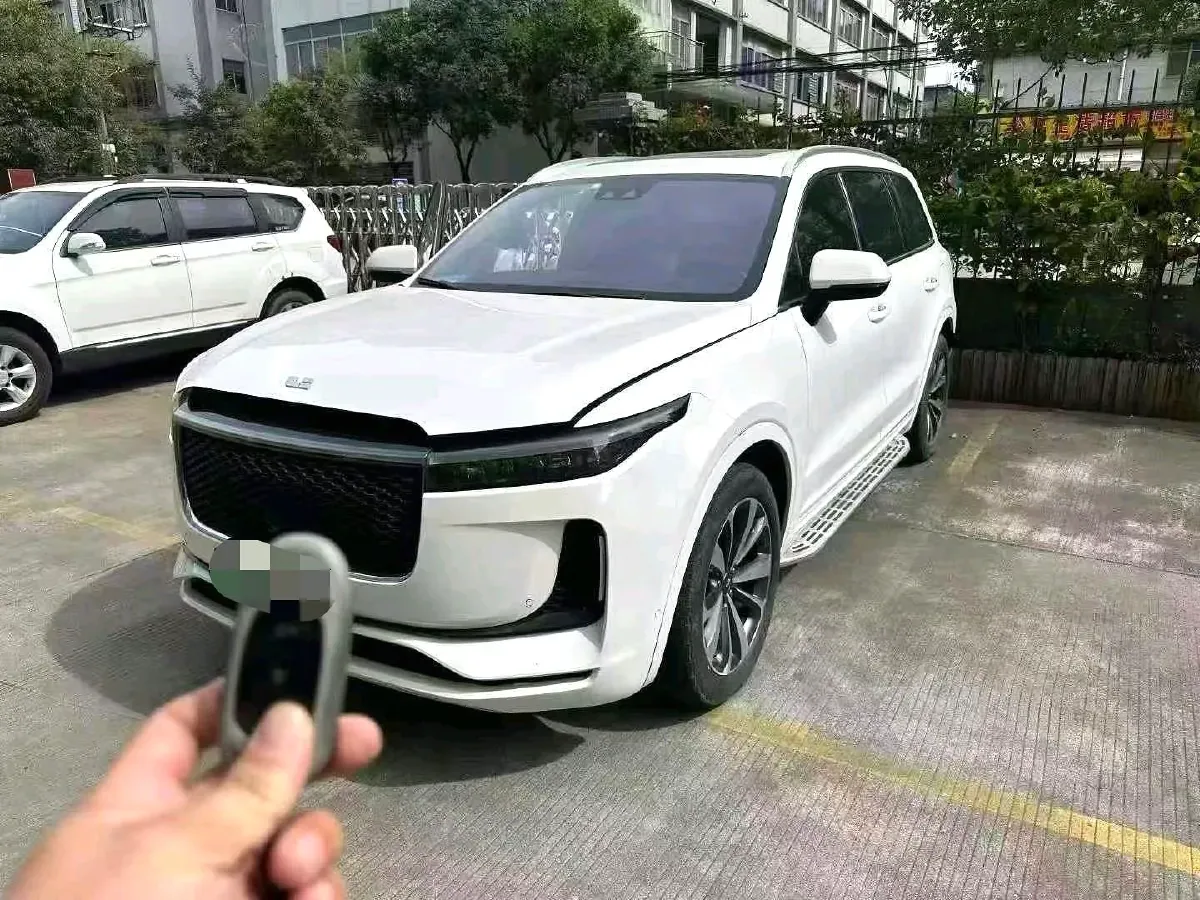 2020 Li ONE Range Extended 131HP REEV 40.5KWH,autocango,china used car exporter,china ev exporter,chinese used car exporter,chinese used ev exporter