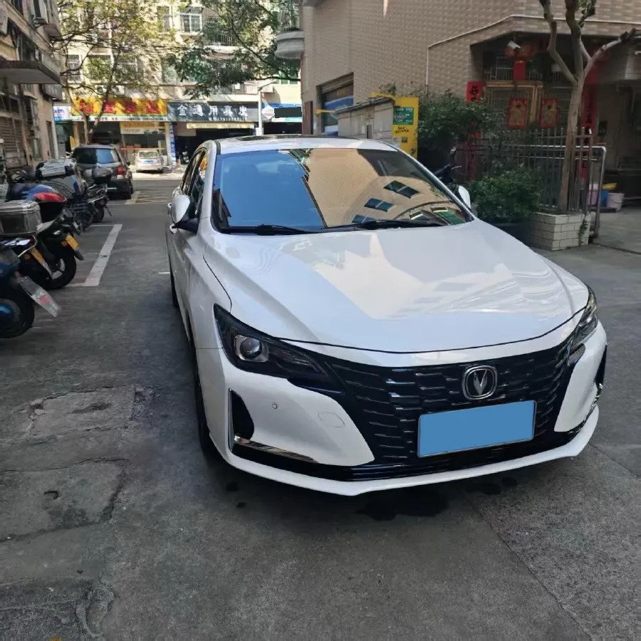 2022 ChangAn Raeton CC 1.5T 188HP L4 7DCT,autocango,china used car exporter,china ev exporter,chinese used car exporter,chinese used ev exporter