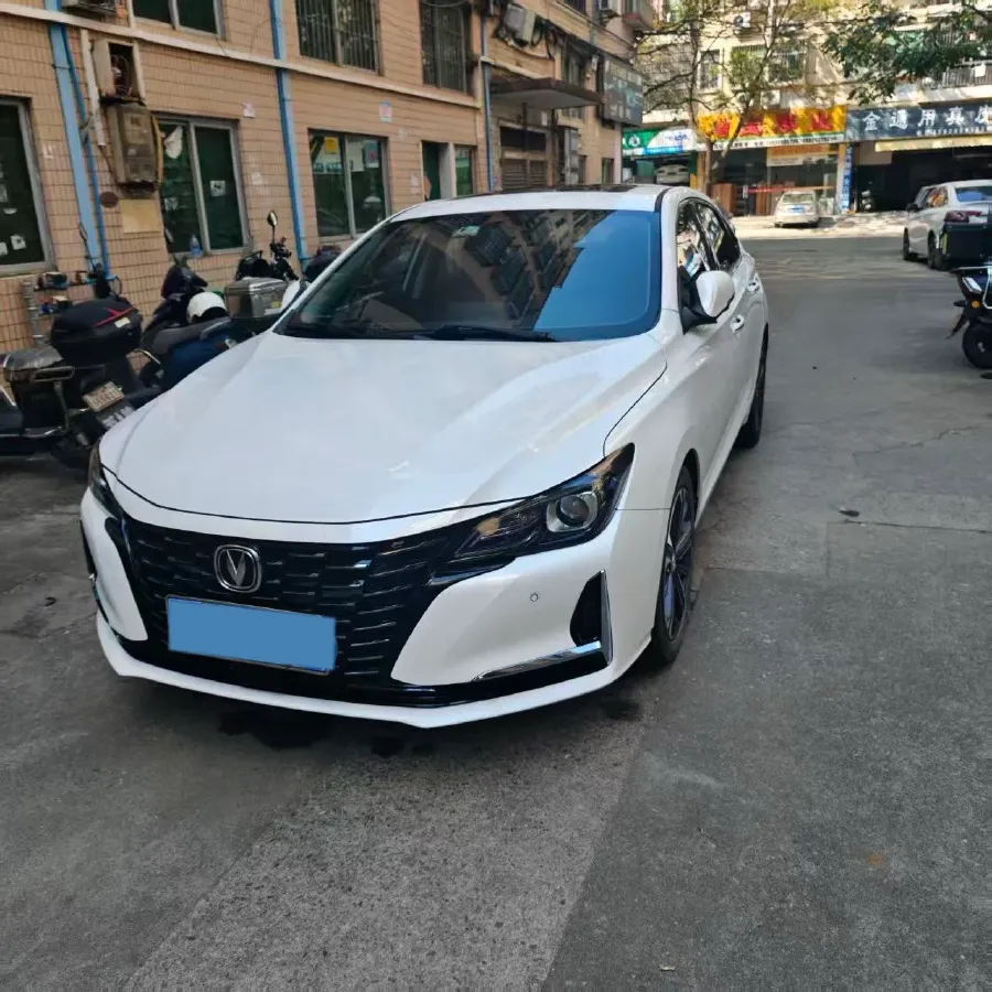 2022 ChangAn Raeton CC 1.5T 188HP L4 7DCT,autocango,china used car exporter,china ev exporter,chinese used car exporter,chinese used ev exporter