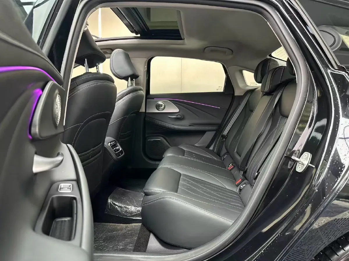 2024 Chery Arrizo 8 2.0T 254HP L4 7DCT,autocango,china used car exporter,china ev exporter,chinese used car exporter,chinese used ev exporter