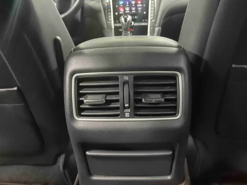 2021 Infiniti Q50L 2.0T 211HP L4 7AT,autocango,china used car exporter,china ev exporter,chinese used car exporter,chinese used ev exporter