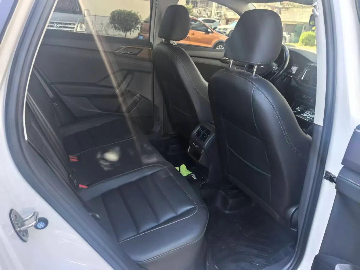 2021 Volkswagen Tharu 1.4T 150HP L4 7DCT,autocango,china used car exporter,china ev exporter,chinese used car exporter,chinese used ev exporter