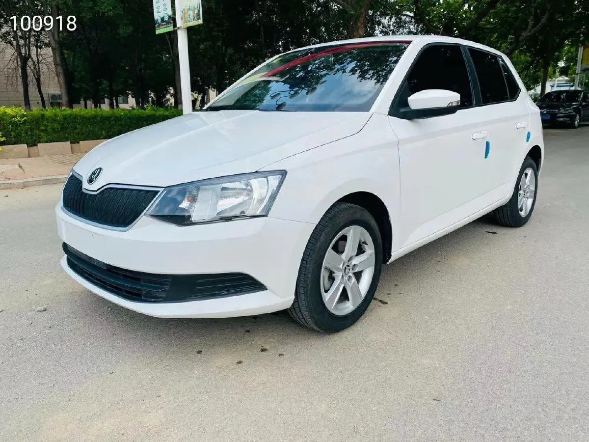 2017 Skoda Fabia 1.4L 90HP L4 6AT,autocango,china used car exporter,china ev exporter,chinese used car exporter,chinese used ev exporter