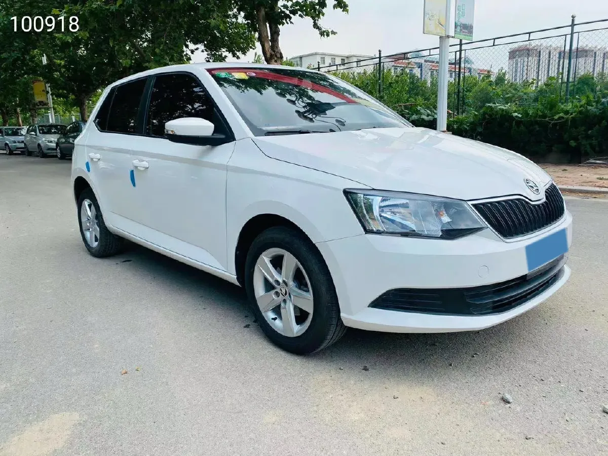 2017 Skoda Fabia 1.4L 90HP L4 6AT,autocango,china used car exporter,china ev exporter,chinese used car exporter,chinese used ev exporter
