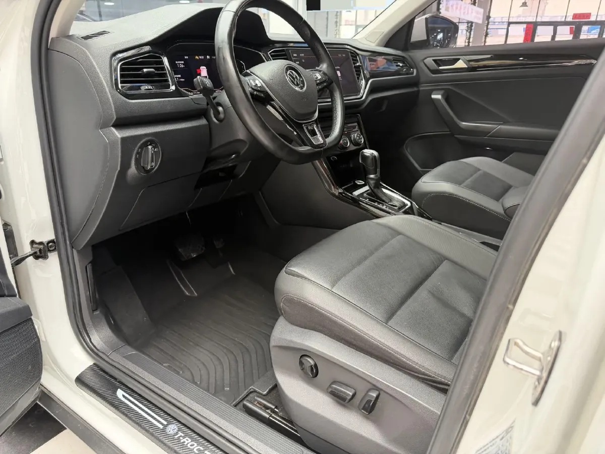 2022 Volkswagen T-Roc 1.4T 150HP L4 7DCT,autocango,china used car exporter,china ev exporter,chinese used car exporter,chinese used ev exporter