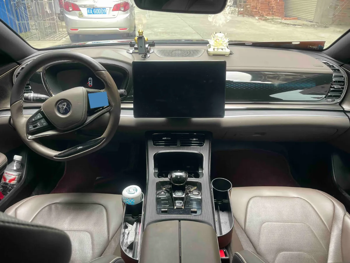 2022 Volkswagen Tiguan L 2.0T 186HP L4 7DCT,autocango,china used car exporter,china ev exporter,chinese used car exporter,chinese used ev exporter