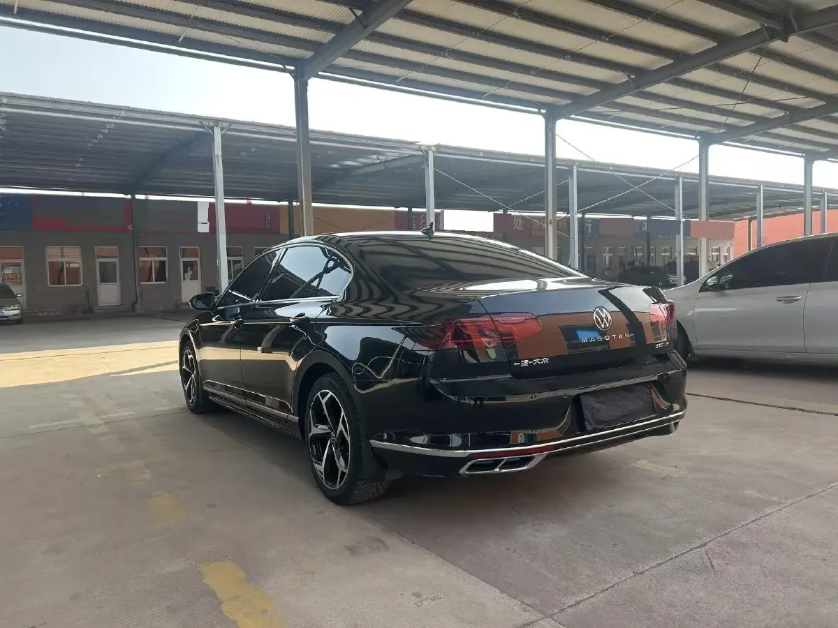 2025 Volkswagen Magotan 2.0T 186HP L4 7DCT,autocango,china used car exporter,china ev exporter,chinese used car exporter,chinese used ev exporter