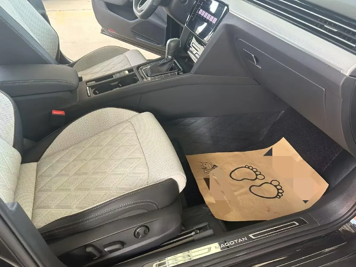 2025 Volkswagen Magotan 2.0T 186HP L4 7DCT,autocango,china used car exporter,china ev exporter,chinese used car exporter,chinese used ev exporter