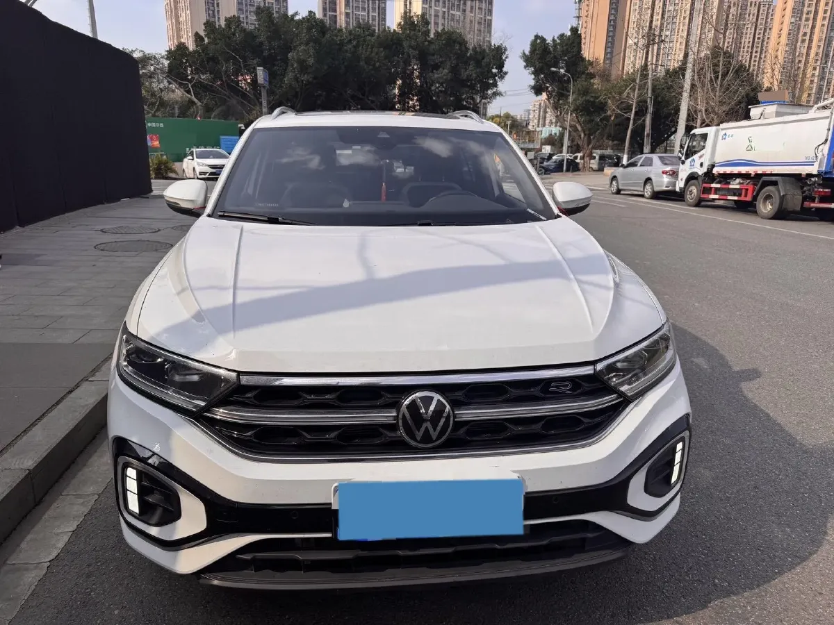 2024 Volkswagen T-Roc 1.5T 160HP L4 7DCT,autocango,china used car exporter,china ev exporter,chinese used car exporter,chinese used ev exporter