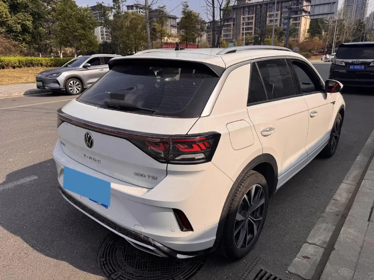 2024 Volkswagen T-Roc 1.5T 160HP L4 7DCT,autocango,china used car exporter,china ev exporter,chinese used car exporter,chinese used ev exporter