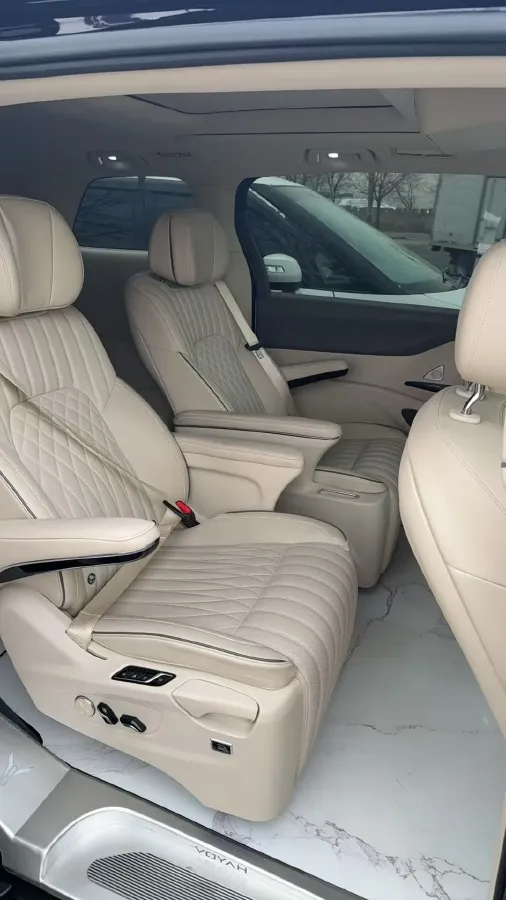 2022 Voyah Dream 1.5T 136HP L4 PHEV 25.57KWH,autocango,china used car exporter,china ev exporter,chinese used car exporter,chinese used ev exporter