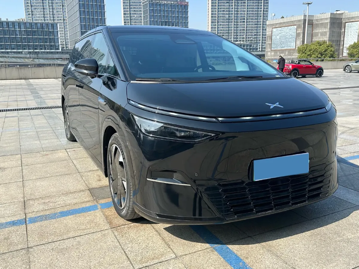 2024 Xpeng X9 BEV 84.5KWH,autocango,china used car exporter,china ev exporter,chinese used car exporter,chinese used ev exporter