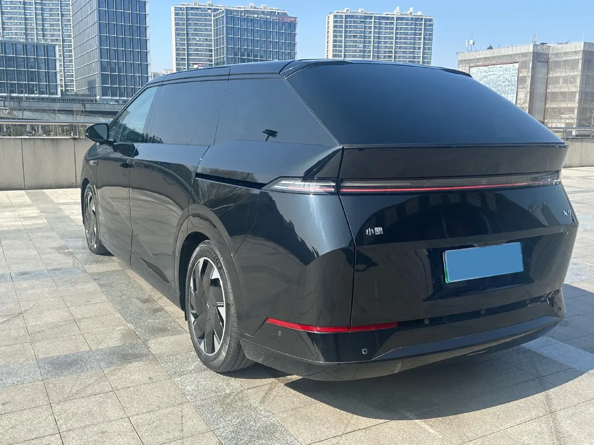 2024 Xpeng X9 BEV 84.5KWH,autocango,china used car exporter,china ev exporter,chinese used car exporter,chinese used ev exporter