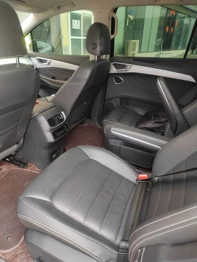 2023 Volkswagen Talagon 2.0T 220HP L4 7DCT,autocango,china used car exporter,china ev exporter,chinese used car exporter,chinese used ev exporter