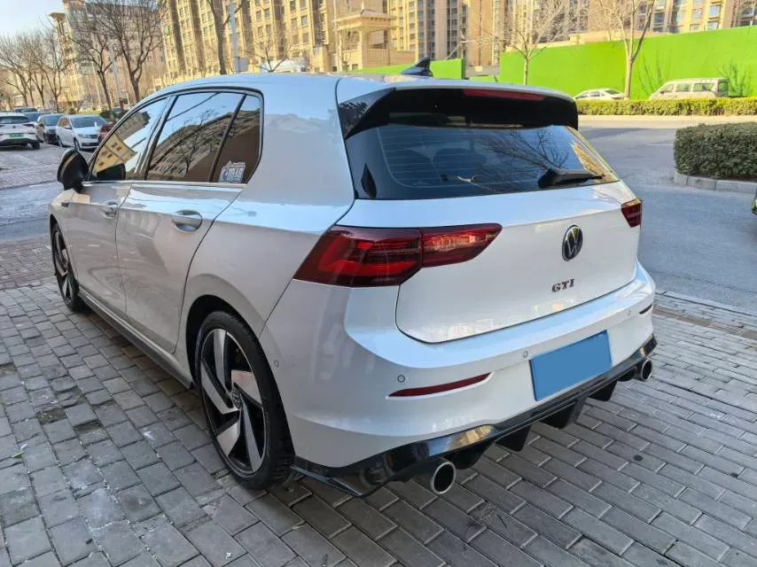2021 Volkswagen GolfGTI 2.0T 220HP L4 7DCT,autocango,china used car exporter,china ev exporter,chinese used car exporter,chinese used ev exporter