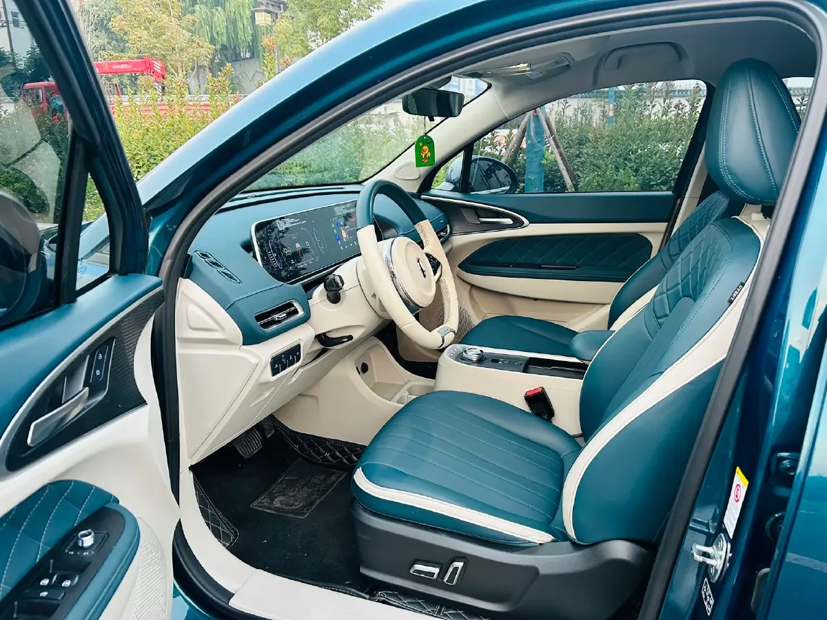 2022 ChangAn Oshan X7 Plus 1.5T 188HP L4 7DCT,autocango,china used car exporter,china ev exporter,chinese used car exporter,chinese used ev exporter
