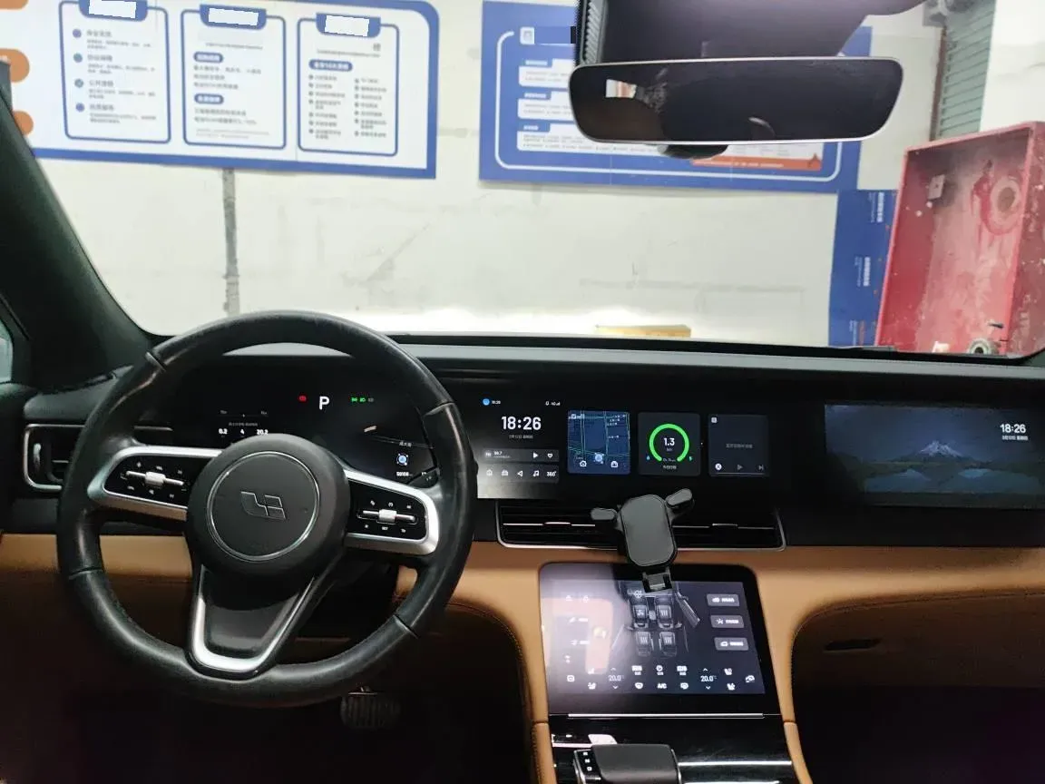 2021 Li ONE Range Extended 131HP REEV 40.5KWH,autocango,china used car exporter,china ev exporter,chinese used car exporter,chinese used ev exporter