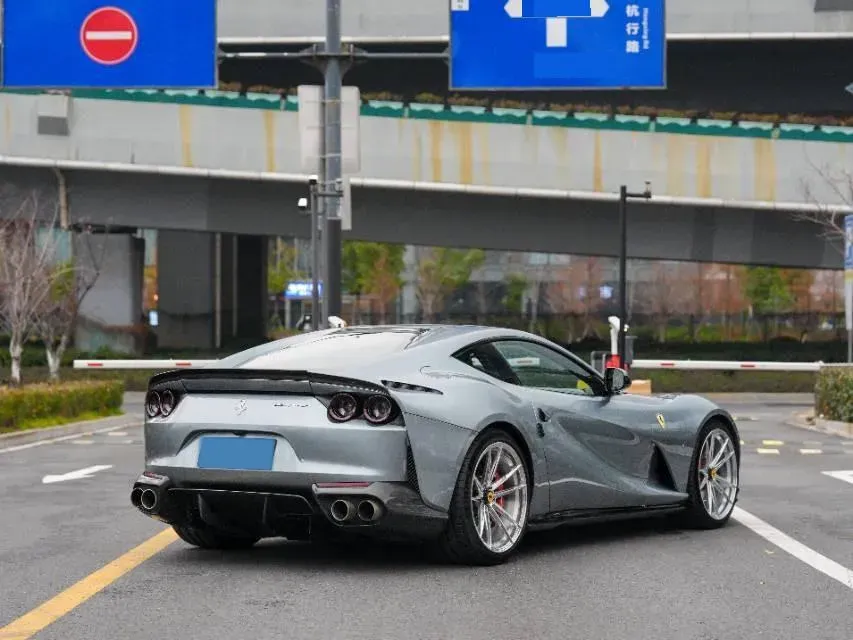 2017 Ferrari 812 6.5L 800HP V12 7DCT,autocango,china used car exporter,china ev exporter,chinese used car exporter,chinese used ev exporter