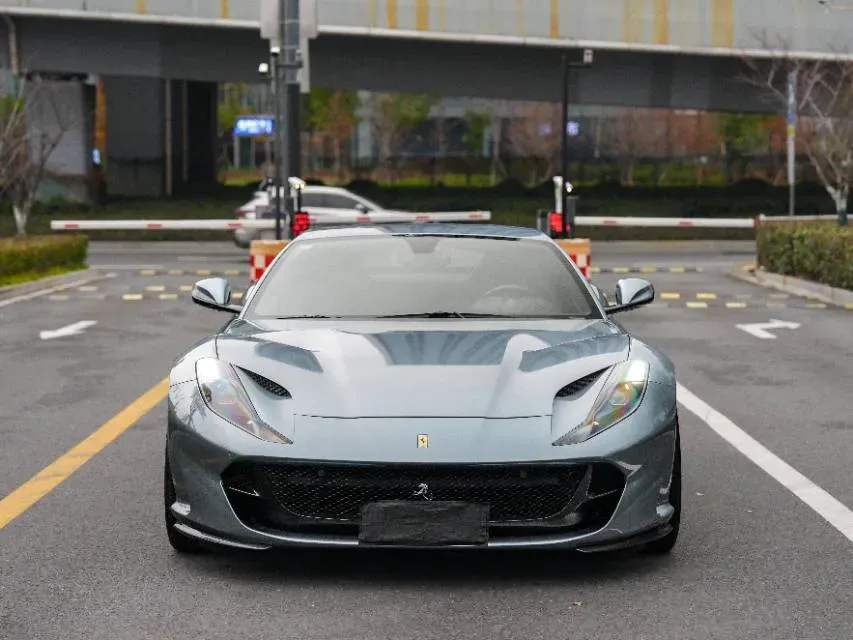 2017 Ferrari 812 6.5L 800HP V12 7DCT,autocango,china used car exporter,china ev exporter,chinese used car exporter,chinese used ev exporter