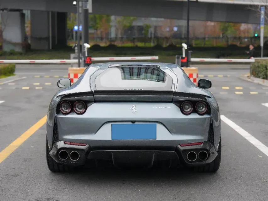 2017 Ferrari 812 6.5L 800HP V12 7DCT,autocango,china used car exporter,china ev exporter,chinese used car exporter,chinese used ev exporter