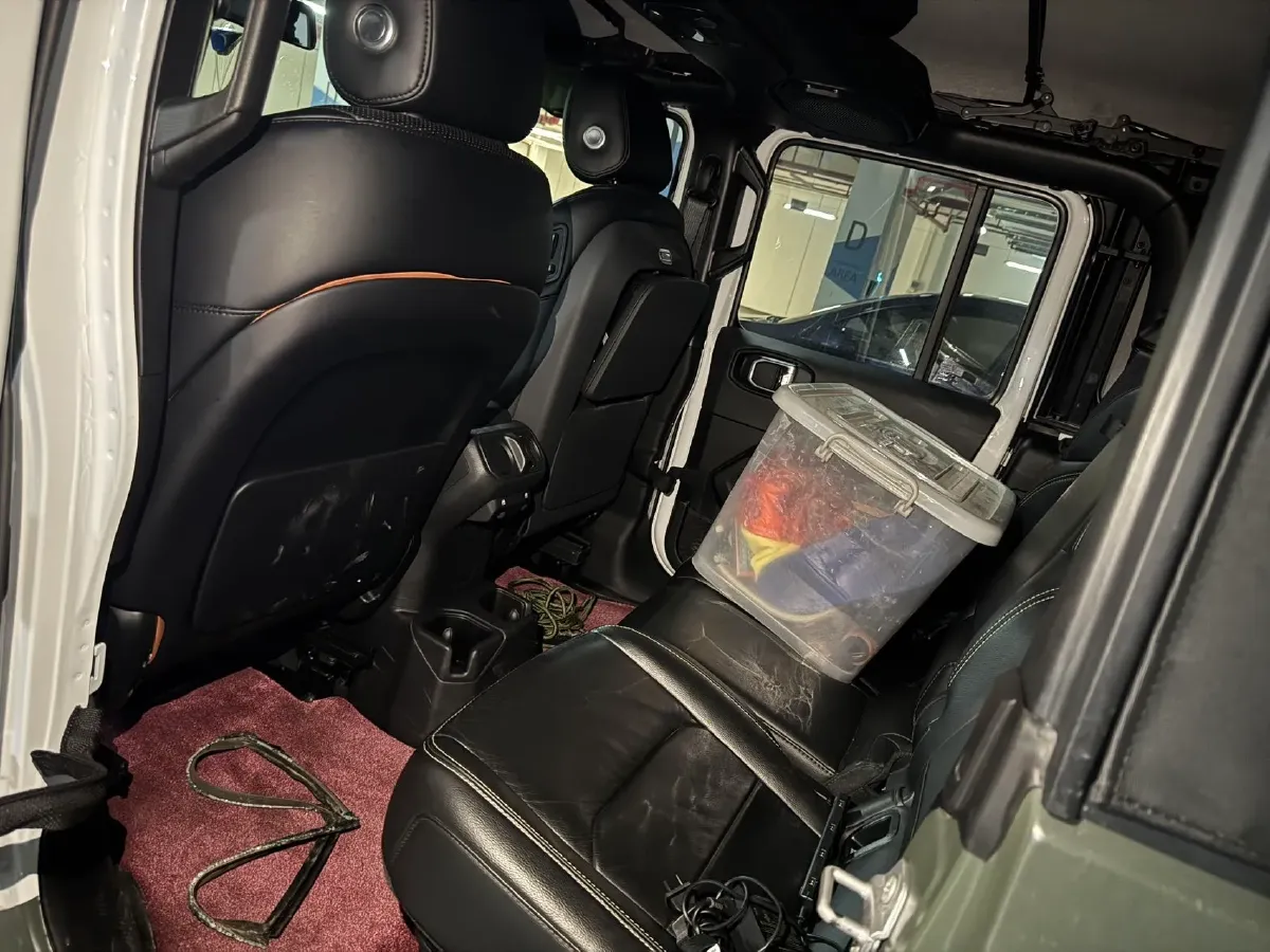 2022 Jeep Gladiator 3.6L 284HP V6 8AT,autocango,china used car exporter,china ev exporter,chinese used car exporter,chinese used ev exporter