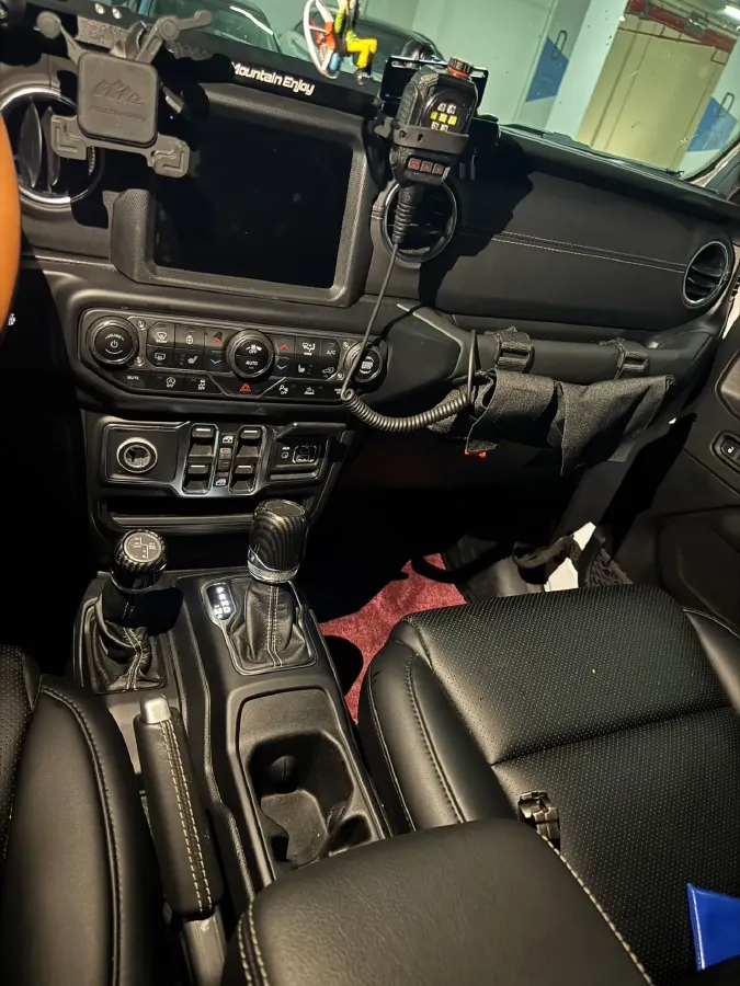 2022 Jeep Gladiator 3.6L 284HP V6 8AT,autocango,china used car exporter,china ev exporter,chinese used car exporter,chinese used ev exporter