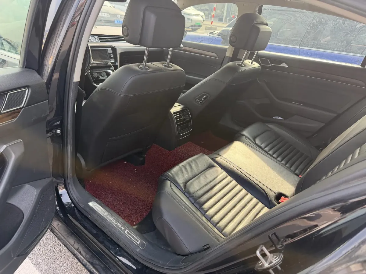 2018 Volkswagen Magotan 1.8T 180HP L4 7DCT,autocango,china used car exporter,china ev exporter,chinese used car exporter,chinese used ev exporter