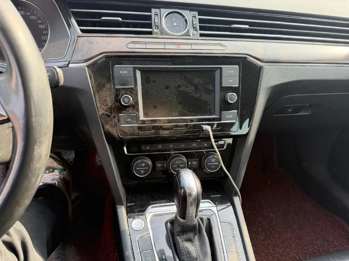 2018 Volkswagen Magotan 1.8T 180HP L4 7DCT,autocango,china used car exporter,china ev exporter,chinese used car exporter,chinese used ev exporter