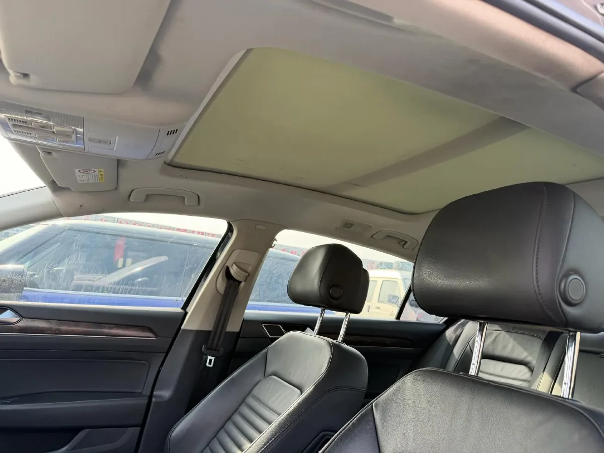 2018 Volkswagen Magotan 1.8T 180HP L4 7DCT,autocango,china used car exporter,china ev exporter,chinese used car exporter,chinese used ev exporter