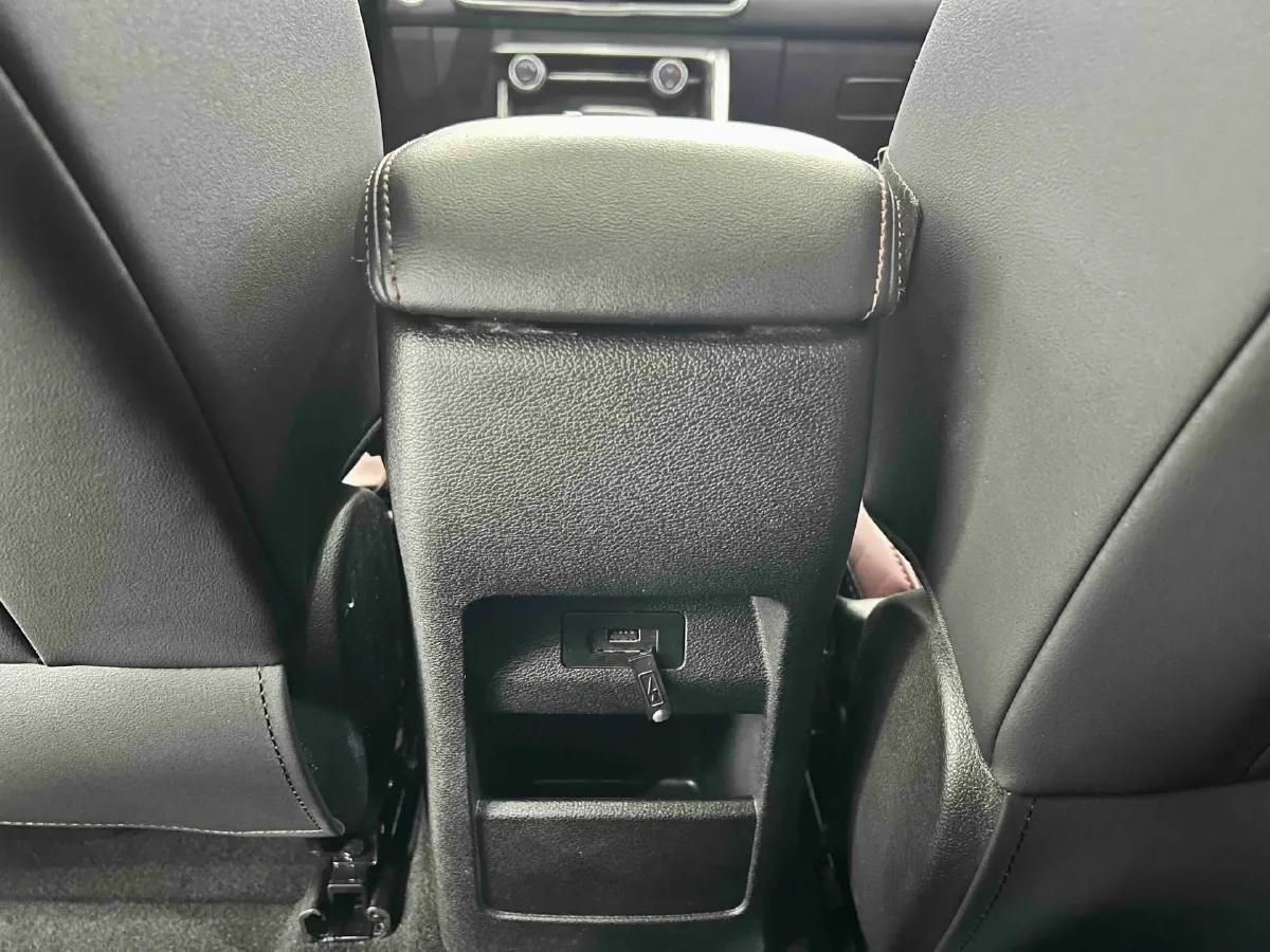 2021 Geely Coolray 1.4T 141HP L4 6DCT,autocango,china used car exporter,china ev exporter,chinese used car exporter,chinese used ev exporter