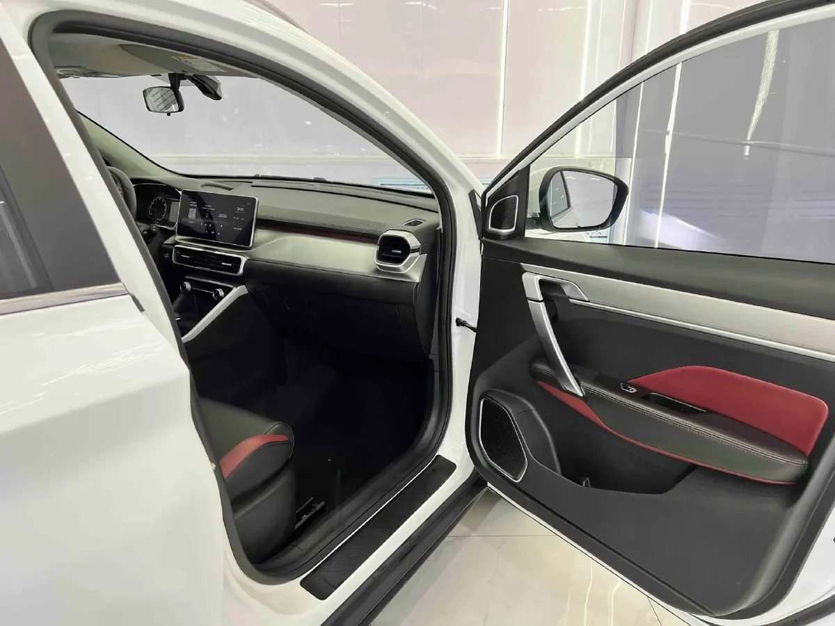 2021 Geely Coolray 1.4T 141HP L4 6DCT,autocango,china used car exporter,china ev exporter,chinese used car exporter,chinese used ev exporter