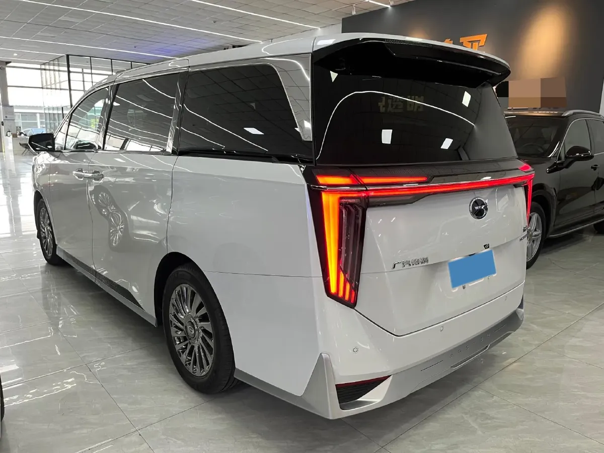 2024 GAC Trumpchi M8 2.0T 190HP L4 E-CVT Hybrid,autocango,china used car exporter,china ev exporter,chinese used car exporter,chinese used ev exporter