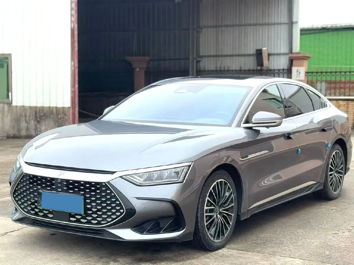 2022 Volkswagen Tiguan L 2.0T 186HP L4 7DCT,autocango,china used car exporter,china ev exporter,chinese used car exporter,chinese used ev exporter