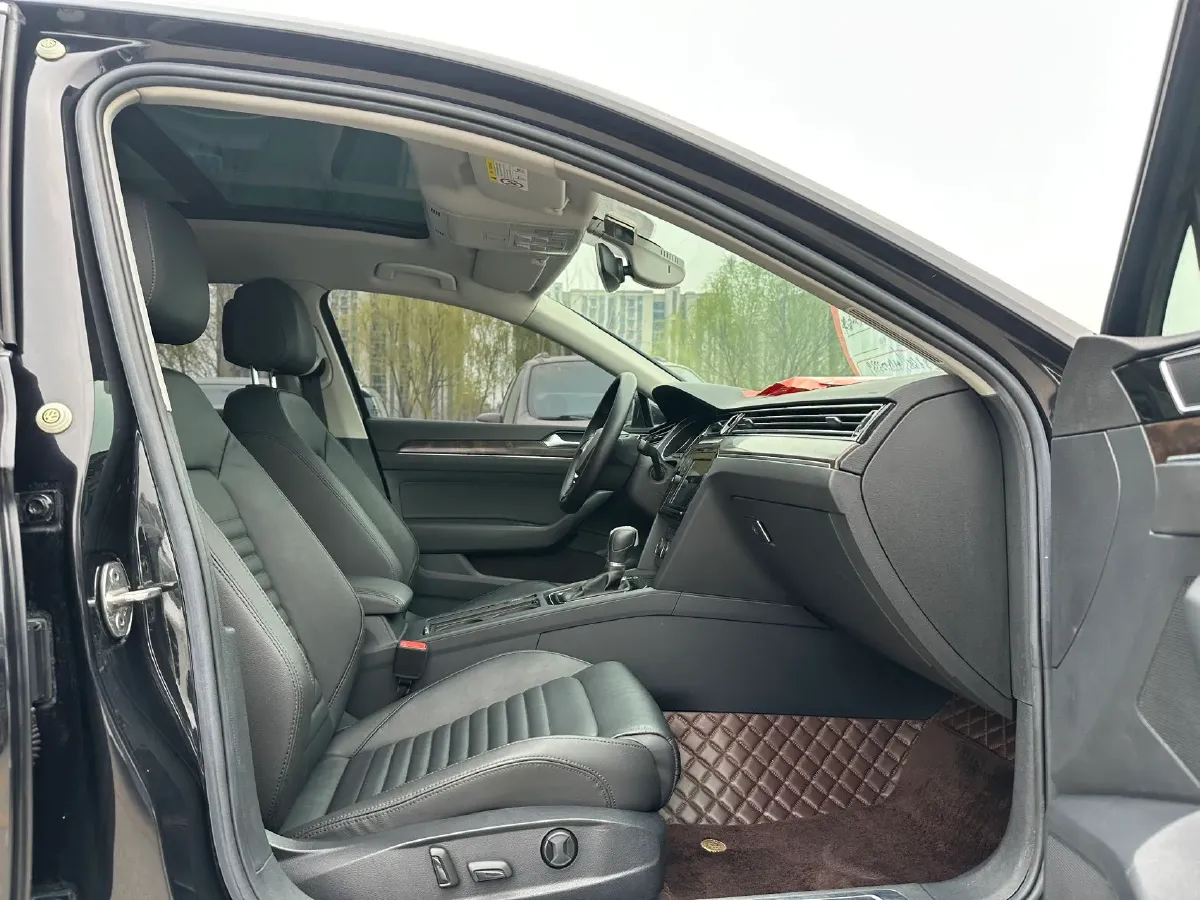 2019 Volkswagen Tayron 2.0T 186HP L4 7DCT,autocango,china used car exporter,china ev exporter,chinese used car exporter,chinese used ev exporter