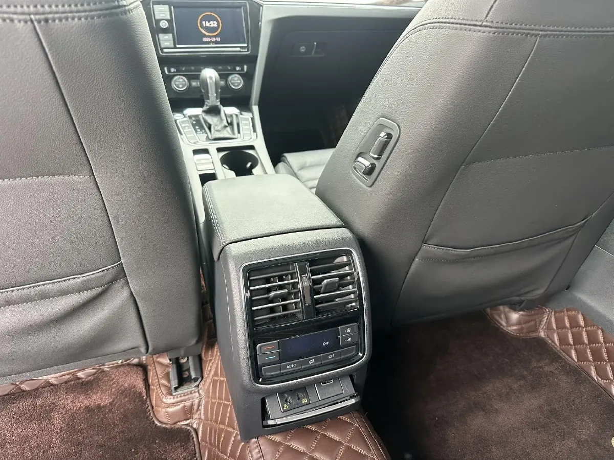 2019 Volkswagen Tayron 2.0T 186HP L4 7DCT,autocango,china used car exporter,china ev exporter,chinese used car exporter,chinese used ev exporter