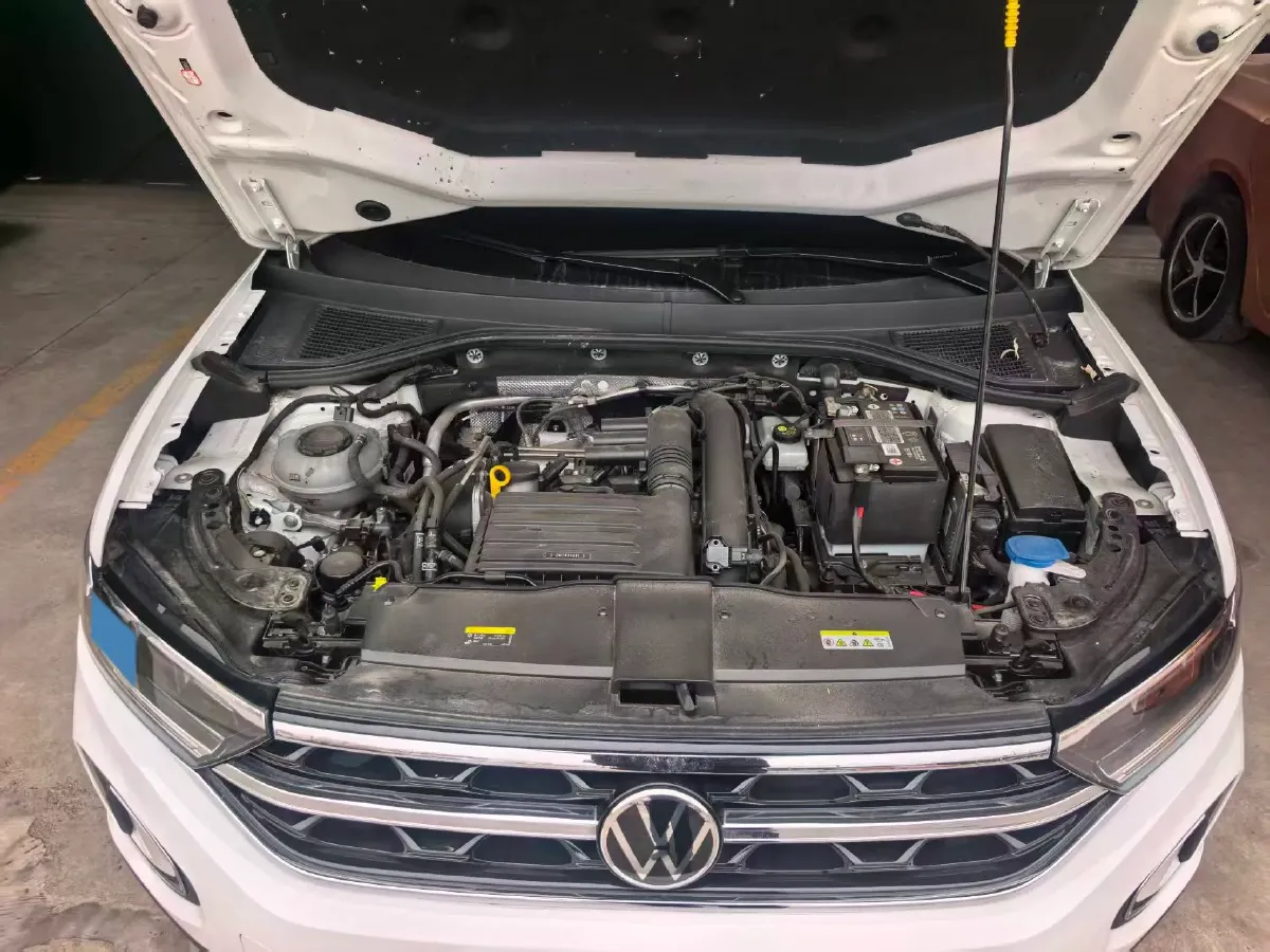 2023 Volkswagen T-Roc 1.5T 160HP L4 7DCT,autocango,china used car exporter,china ev exporter,chinese used car exporter,chinese used ev exporter