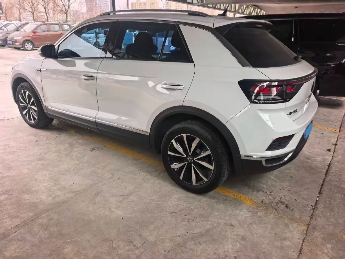 2023 Volkswagen T-Roc 1.5T 160HP L4 7DCT,autocango,china used car exporter,china ev exporter,chinese used car exporter,chinese used ev exporter