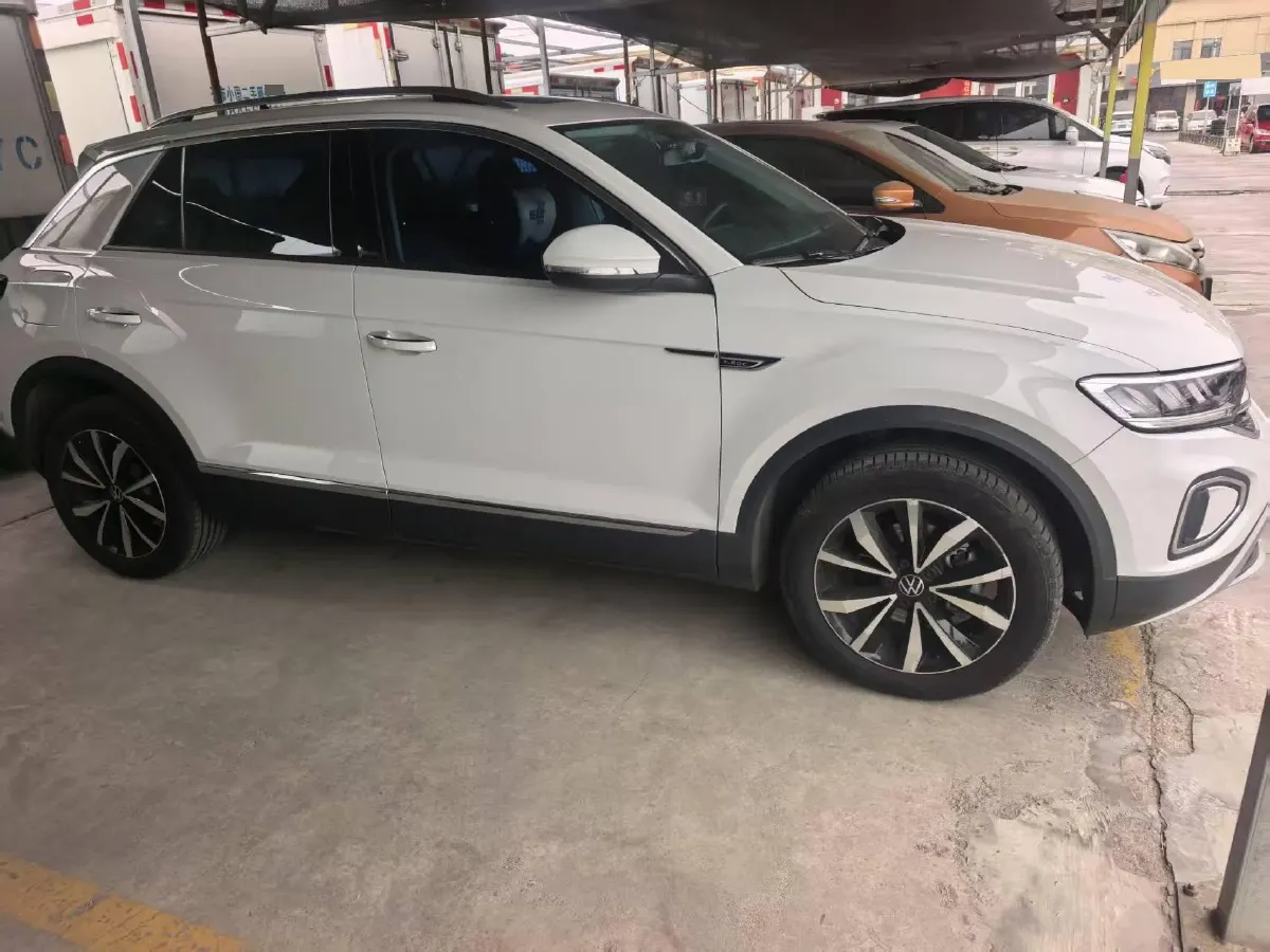 2023 Volkswagen T-Roc 1.5T 160HP L4 7DCT,autocango,china used car exporter,china ev exporter,chinese used car exporter,chinese used ev exporter