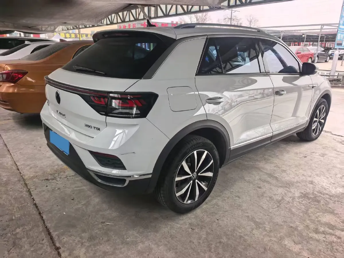 2023 Volkswagen T-Roc 1.5T 160HP L4 7DCT,autocango,china used car exporter,china ev exporter,chinese used car exporter,chinese used ev exporter