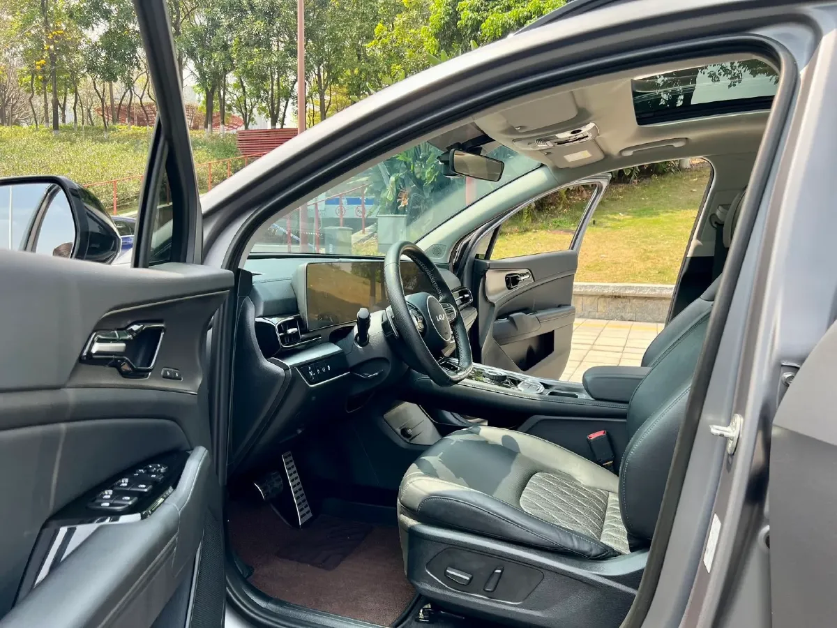 2023 Kia Sportage 2.0T 236HP L4 8AT,autocango,china used car exporter,china ev exporter,chinese used car exporter,chinese used ev exporter