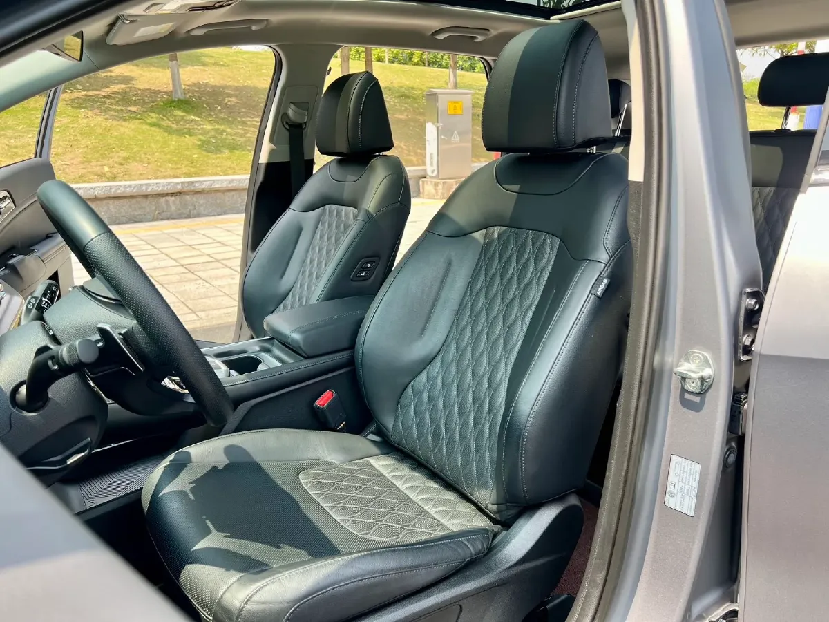 2023 Kia Sportage 2.0T 236HP L4 8AT,autocango,china used car exporter,china ev exporter,chinese used car exporter,chinese used ev exporter