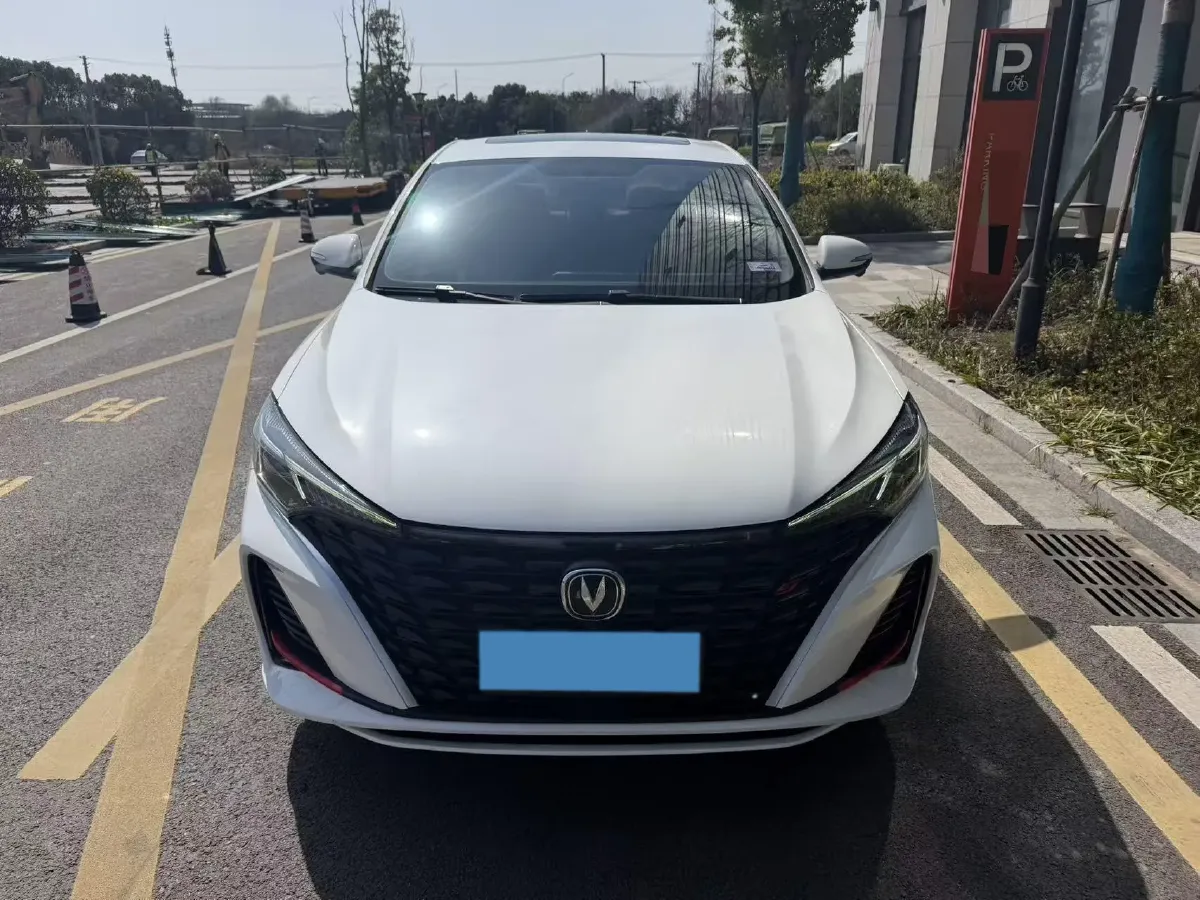 2022 ChangAn Eado 1.4T 160HP L4 7DCT,autocango,china used car exporter,china ev exporter,chinese used car exporter,chinese used ev exporter