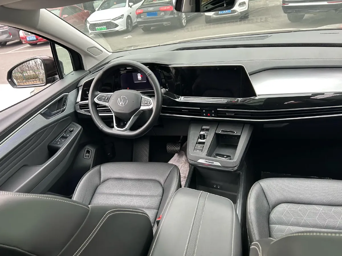2021 Volkswagen Talagon 2.0T 220HP L4 7DCT,autocango,china used car exporter,china ev exporter,chinese used car exporter,chinese used ev exporter